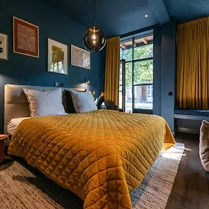https://luxurious-residence-in-vondelpark-museum-district.utrechthotels.net